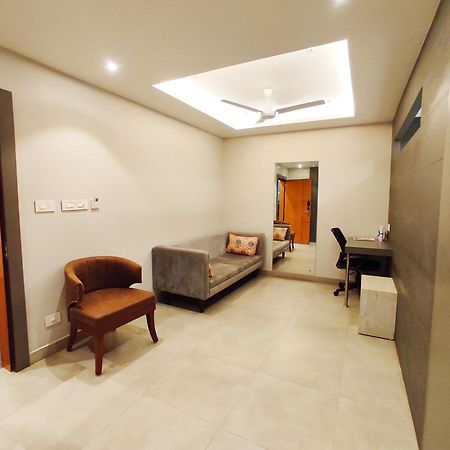Hotel Rishiraj, Nagaon Nagaon  외부 사진