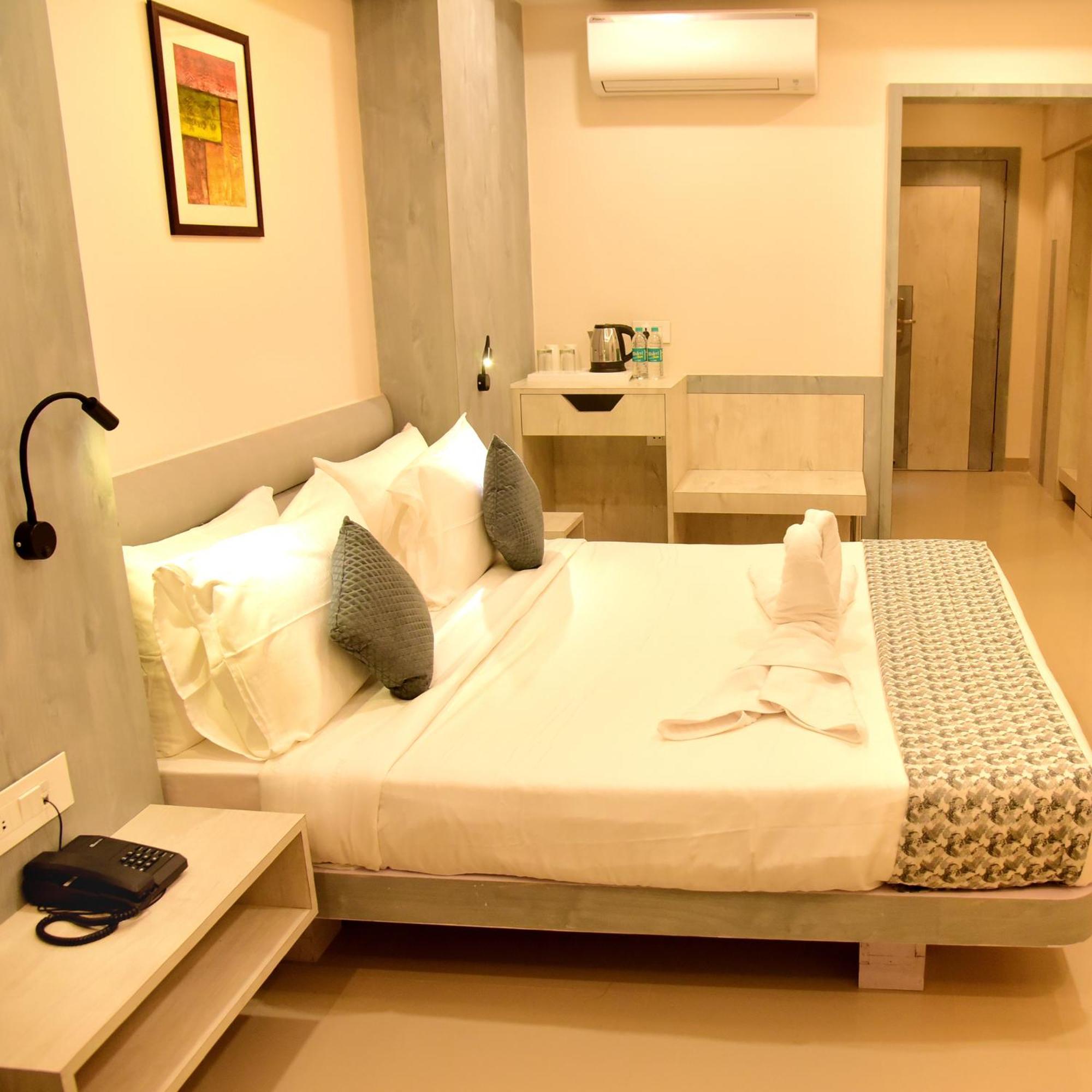 Hotel Rishiraj, Nagaon Nagaon  외부 사진