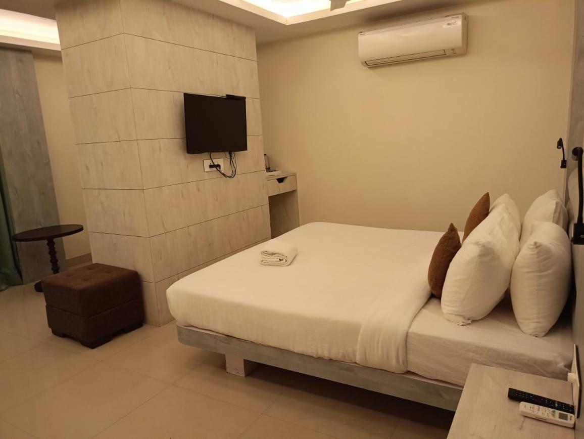 Hotel Rishiraj, Nagaon Nagaon  외부 사진