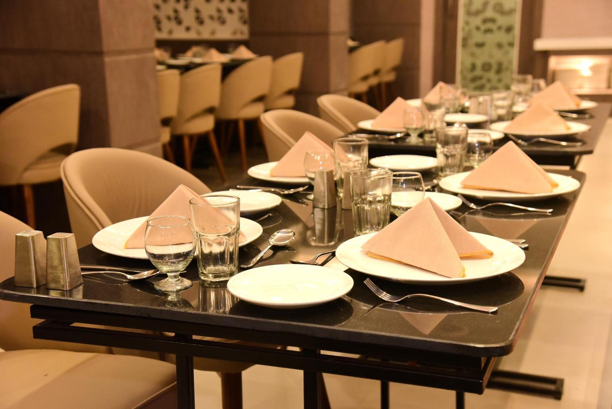 Hotel Rishiraj, Nagaon Nagaon  외부 사진