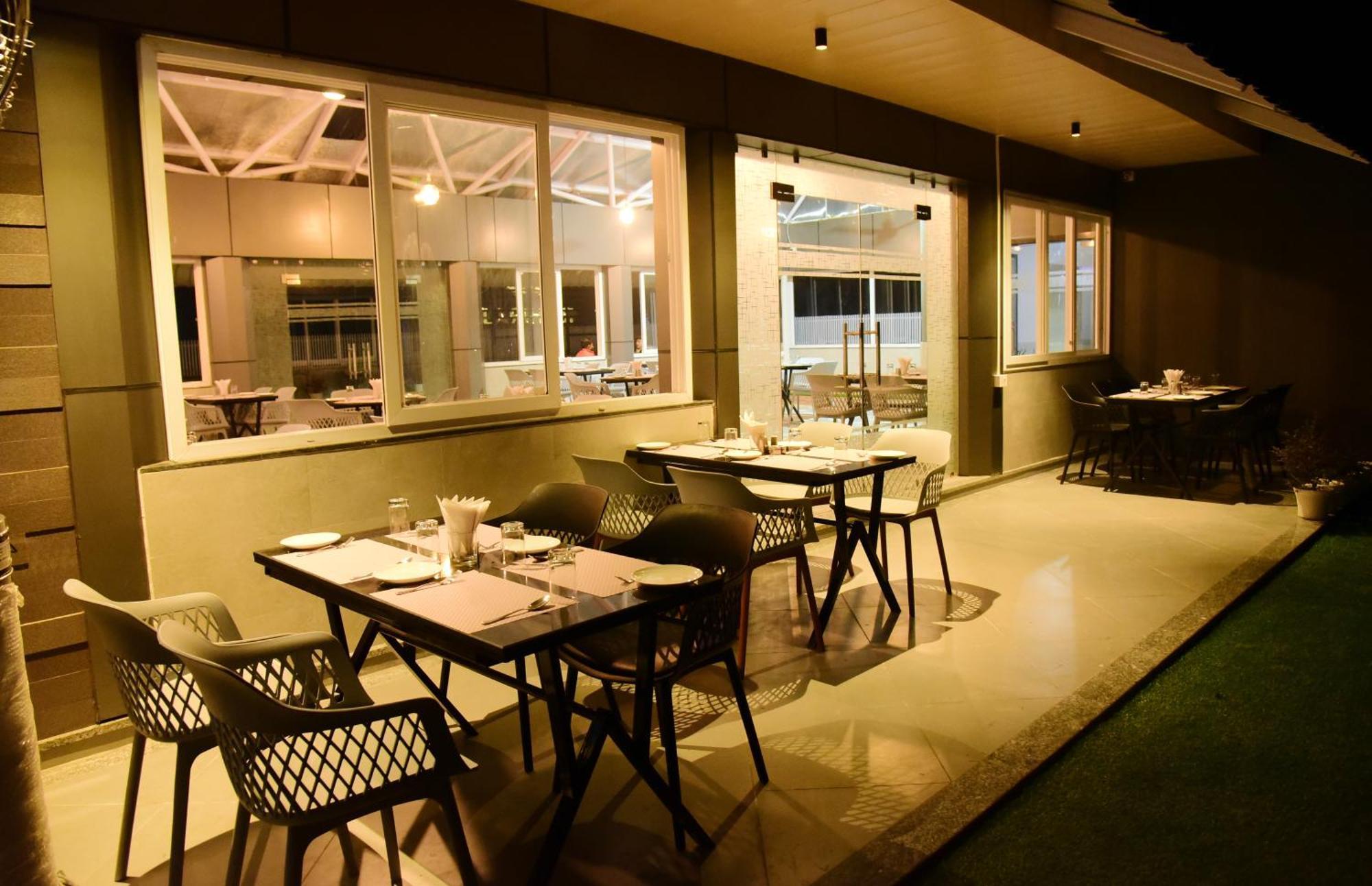 Hotel Rishiraj, Nagaon Nagaon  외부 사진