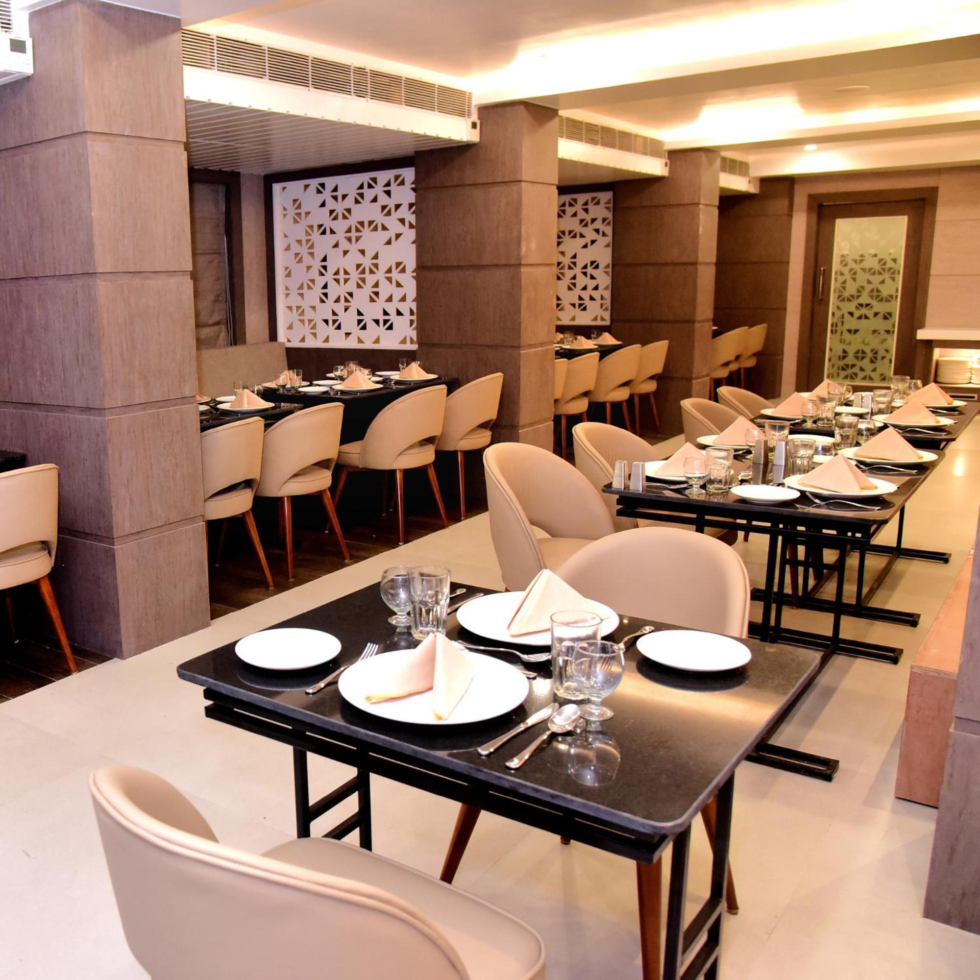 Hotel Rishiraj, Nagaon Nagaon  외부 사진